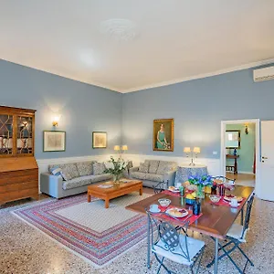https://grassi-1.hotelinveneto.com